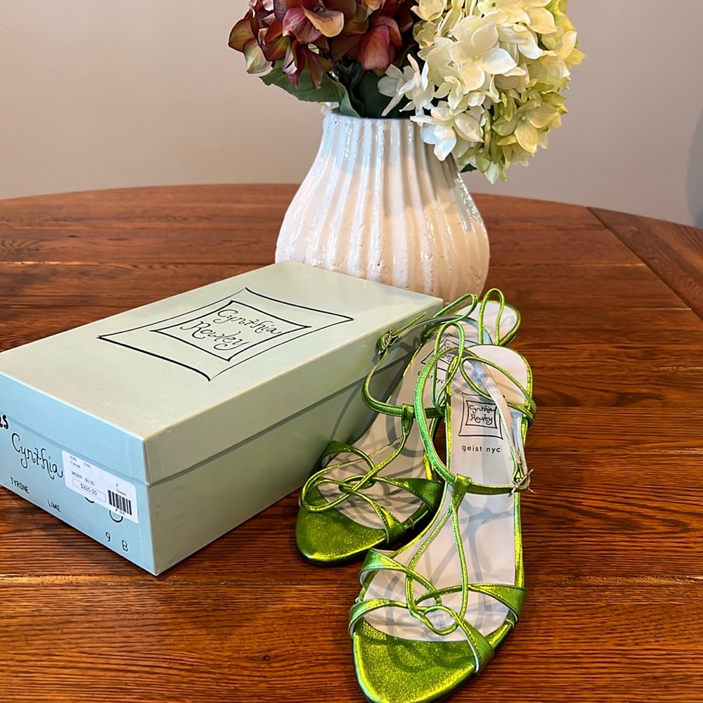 Cynthia Rowley new strappy lime green heel, size 9 B